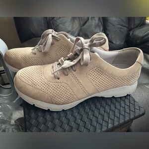 Dansko Women's Alissa Sneaker Taupe Milled Nubuck size 37 - 6.5-7 US